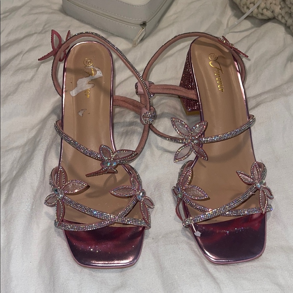 Elegant Pink Strap Butterfly Sandals